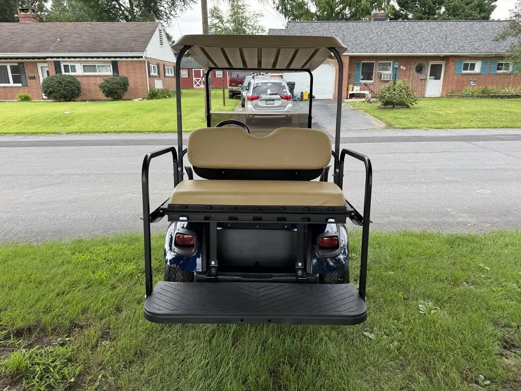 2021 E-Z-GO TXT photo 7