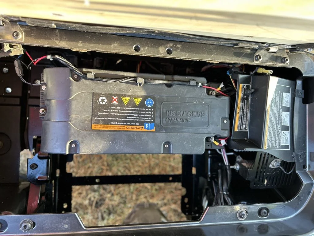 2021 E-Z-GO RXV ELiTE Lithium photo 6