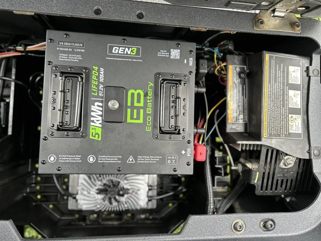 2019 E-Z-GO RXV photo 7