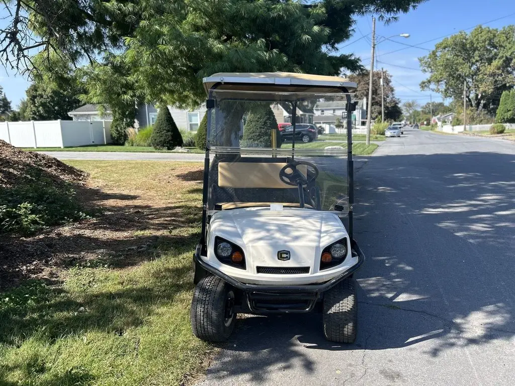 2020 Cushman Shuttle 2 Gas photo 2