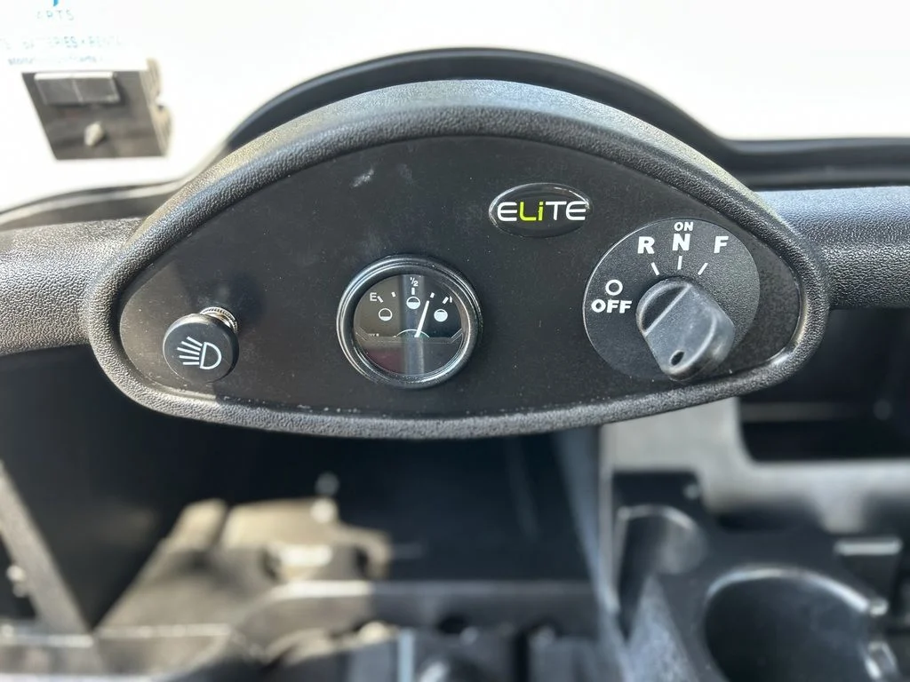 2022 E-Z-GO RXV ELiTE Lithium photo 8