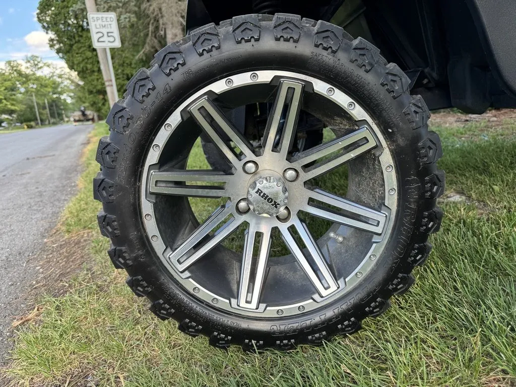 2017 E-Z-GO RXV photo 15