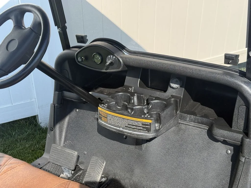 2021 E-Z-GO RXV ELiTE Lithium photo 5