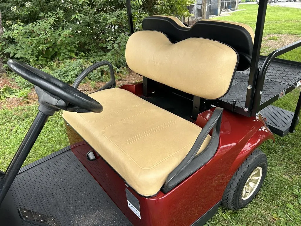 2016 E-Z-GO TXT photo 4