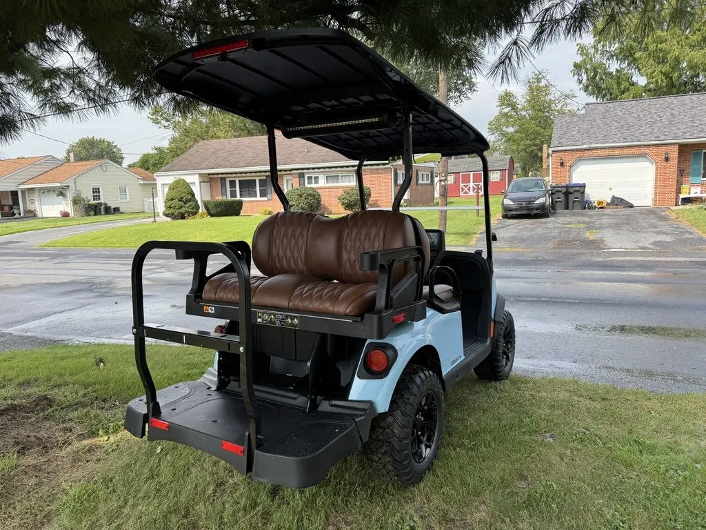 2027 E-Z-GO Liberty photo 8
