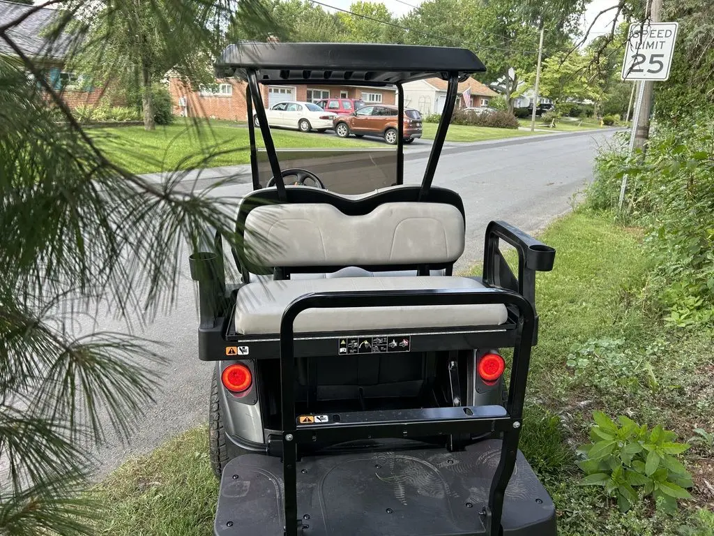2022 E-Z-GO RXV ELiTE Lithium photo 4