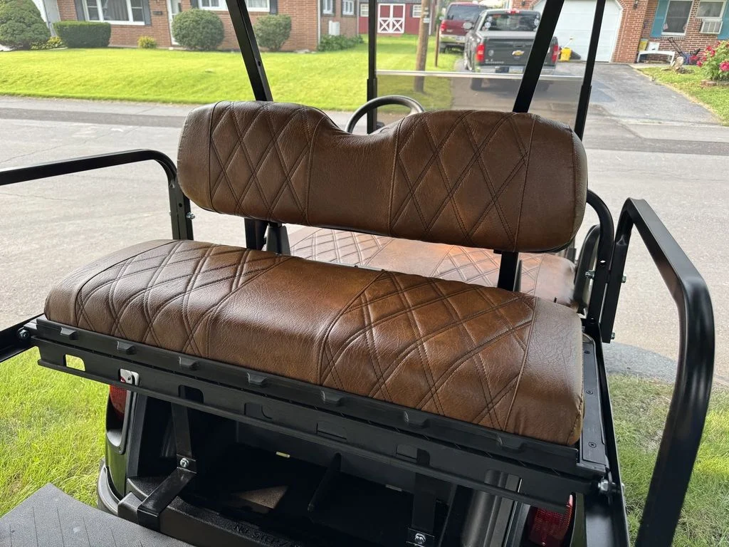 2021 E-Z-GO RXV photo 9