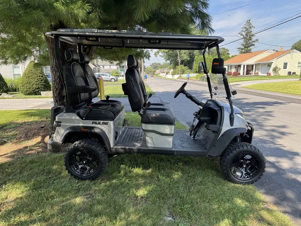 2026 Activev 4 Forward Lifted photo 5
