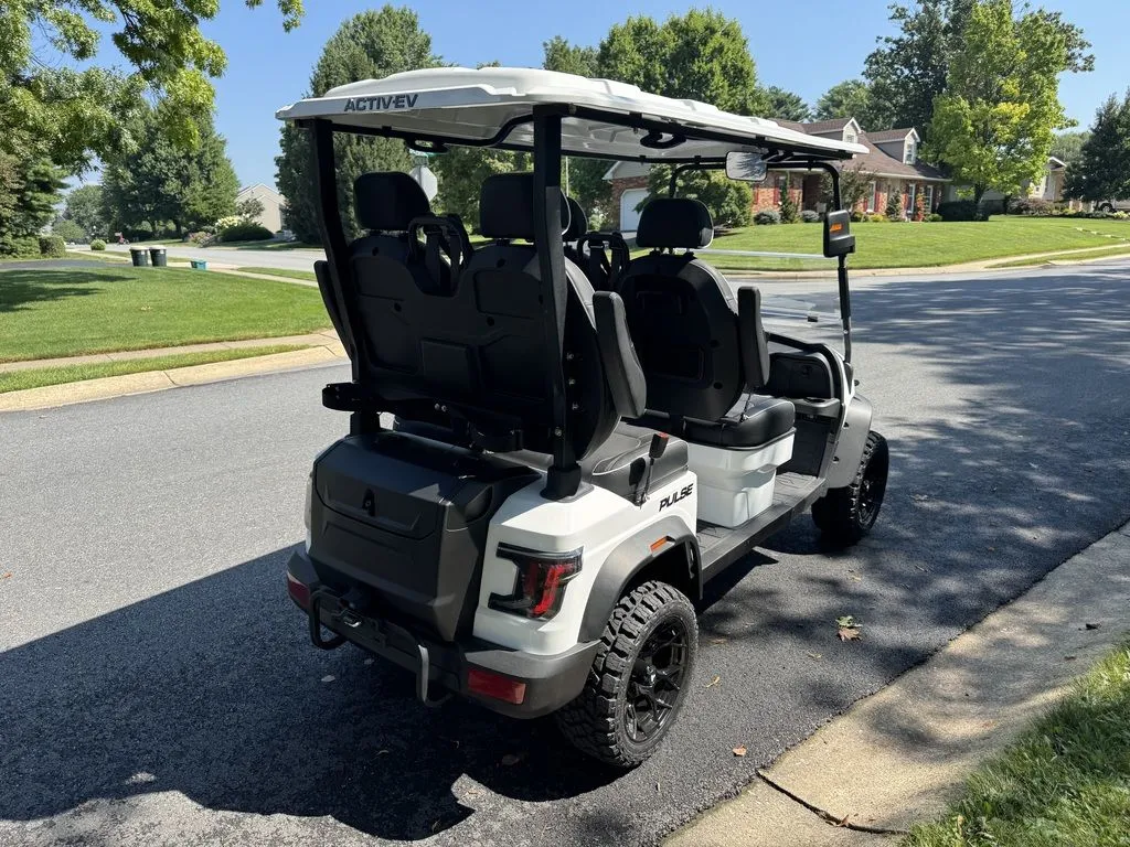 2026 Activev 4 Forward Lifted photo 8