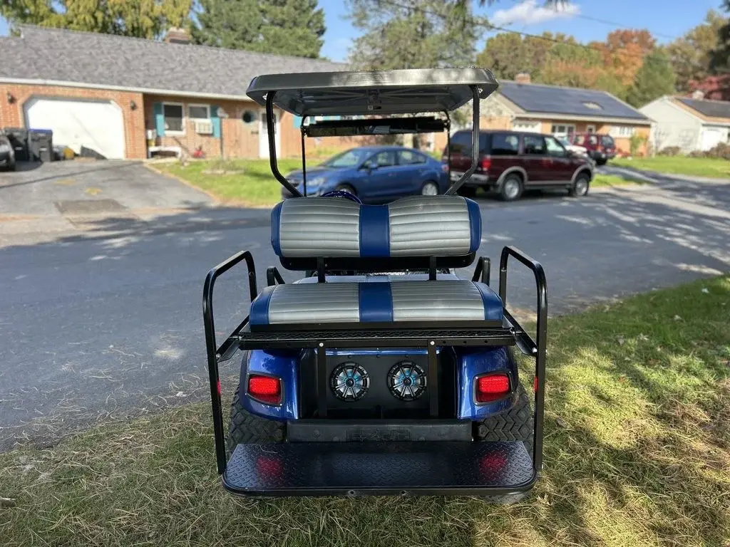 2010 E-Z-GO TXT photo 4