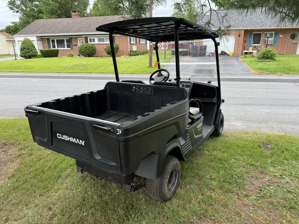 2025 Cushman Hauler PRO photo 6