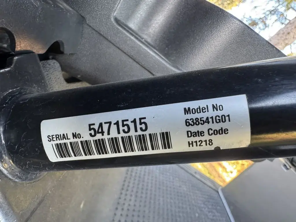 2018 E-Z-GO RXV photo 18