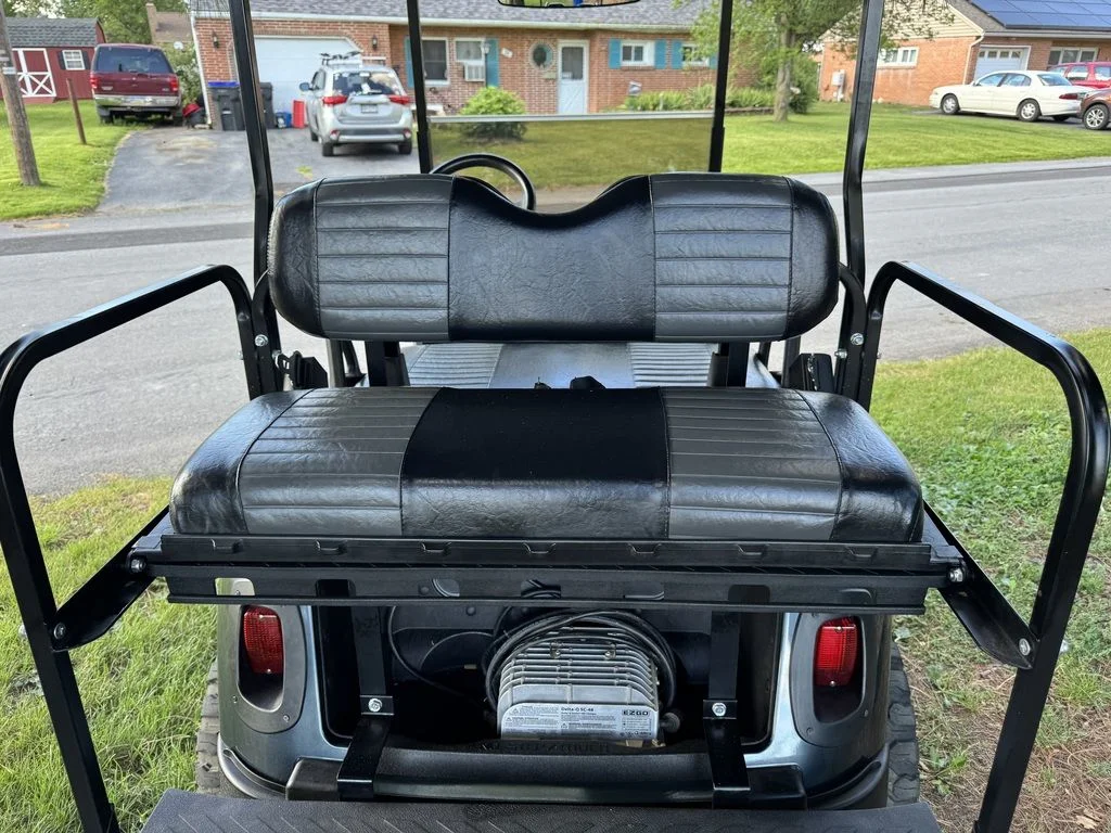 2017 E-Z-GO RXV photo 9