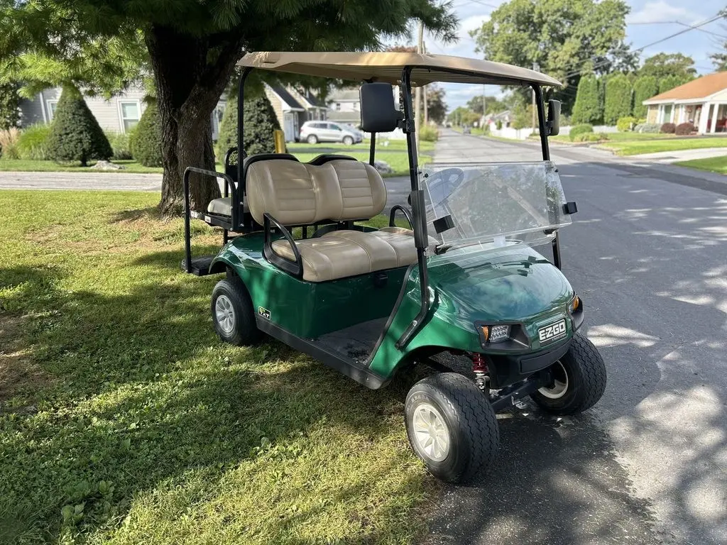 2019 E-Z-GO TXT photo 3