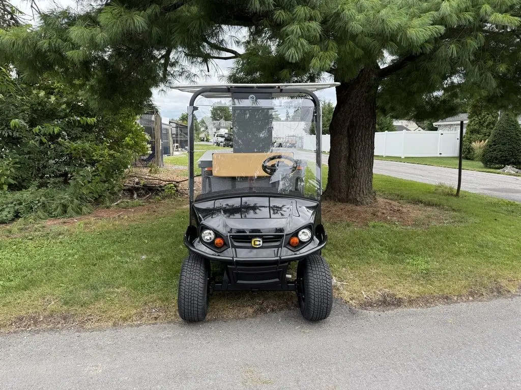 2022 Cushman Hauler photo 2