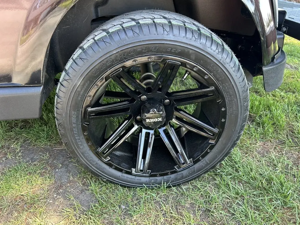 2022 E-Z-GO RXV ELiTE Lithium photo 10