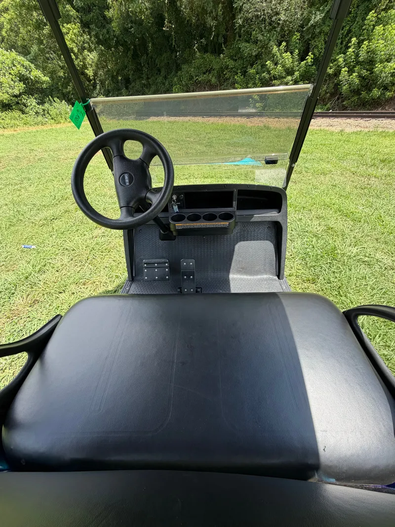 2022 E-Z-GO TXT photo 2