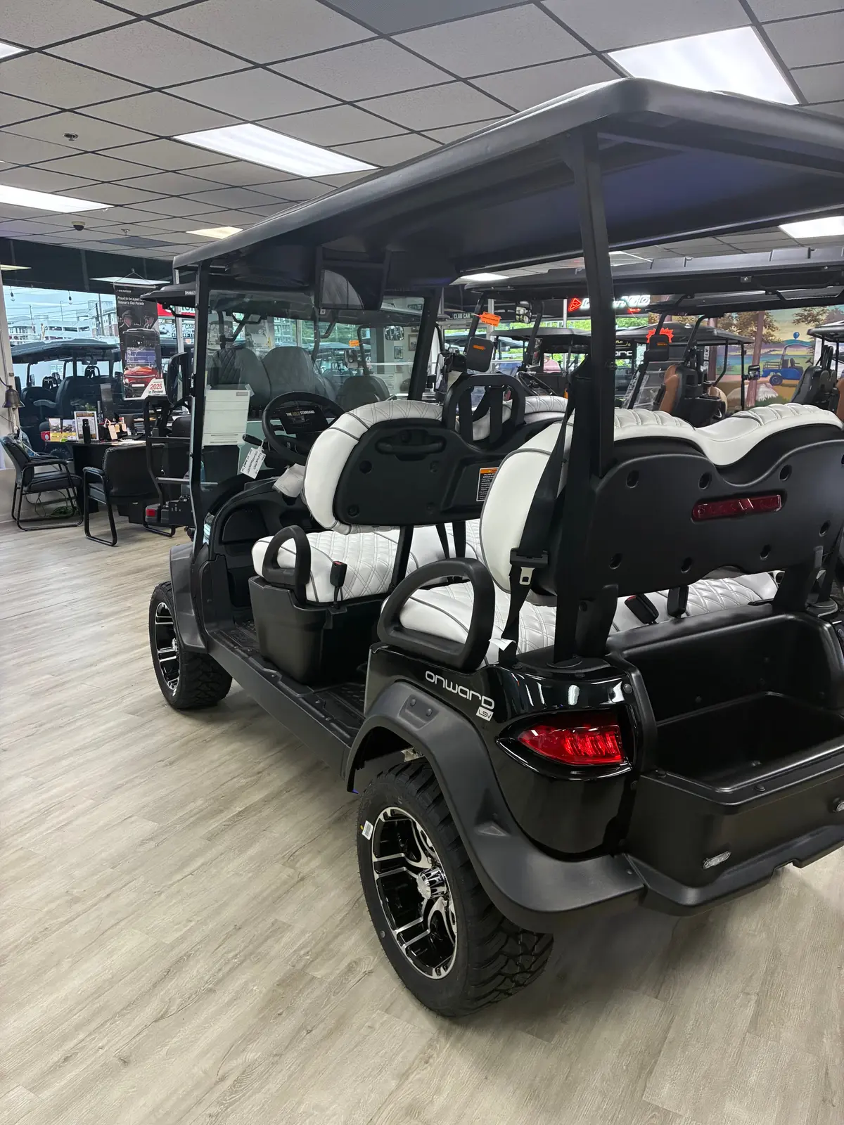 2027 Club Car 4FF photo 3