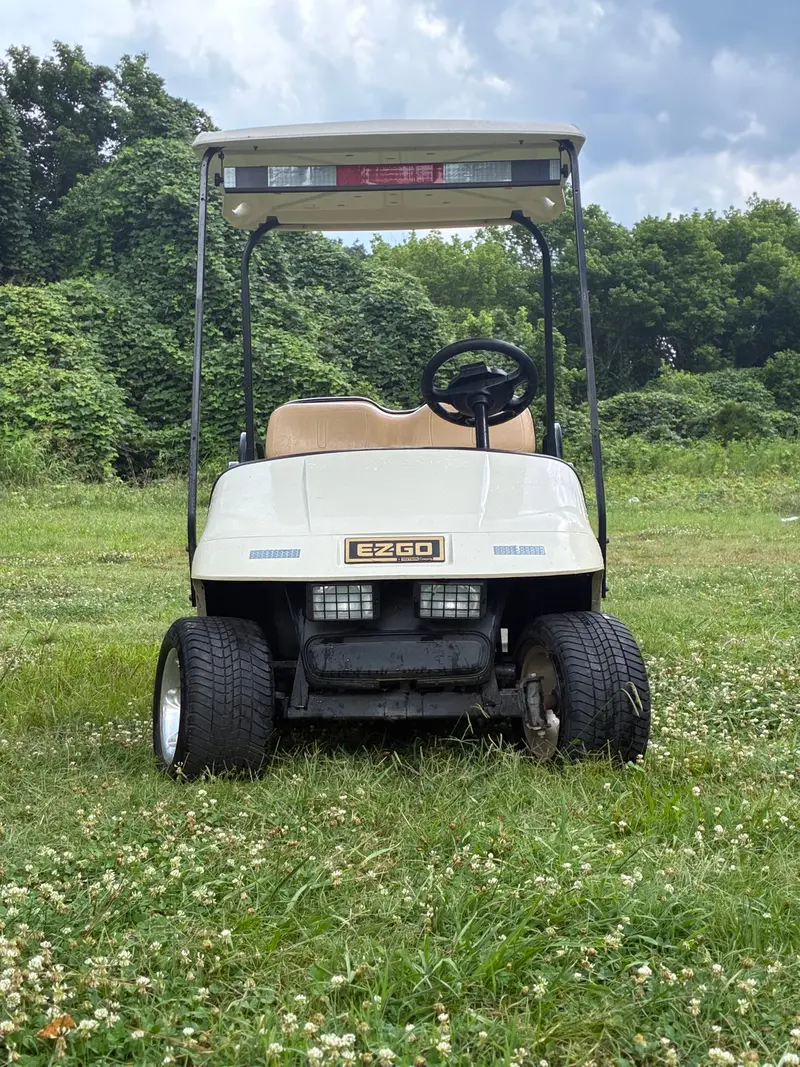 2002 E-Z-GO TXT photo 3