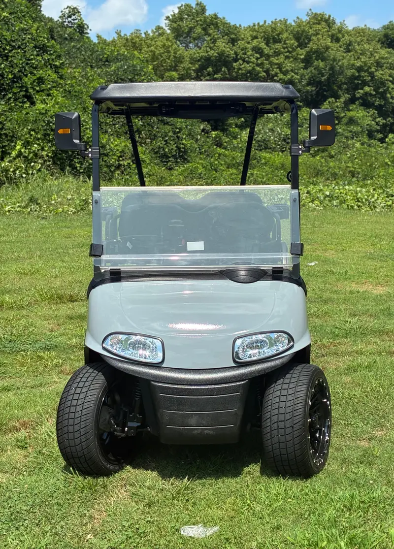 2019 E-Z-GO RVX lithium photo 2