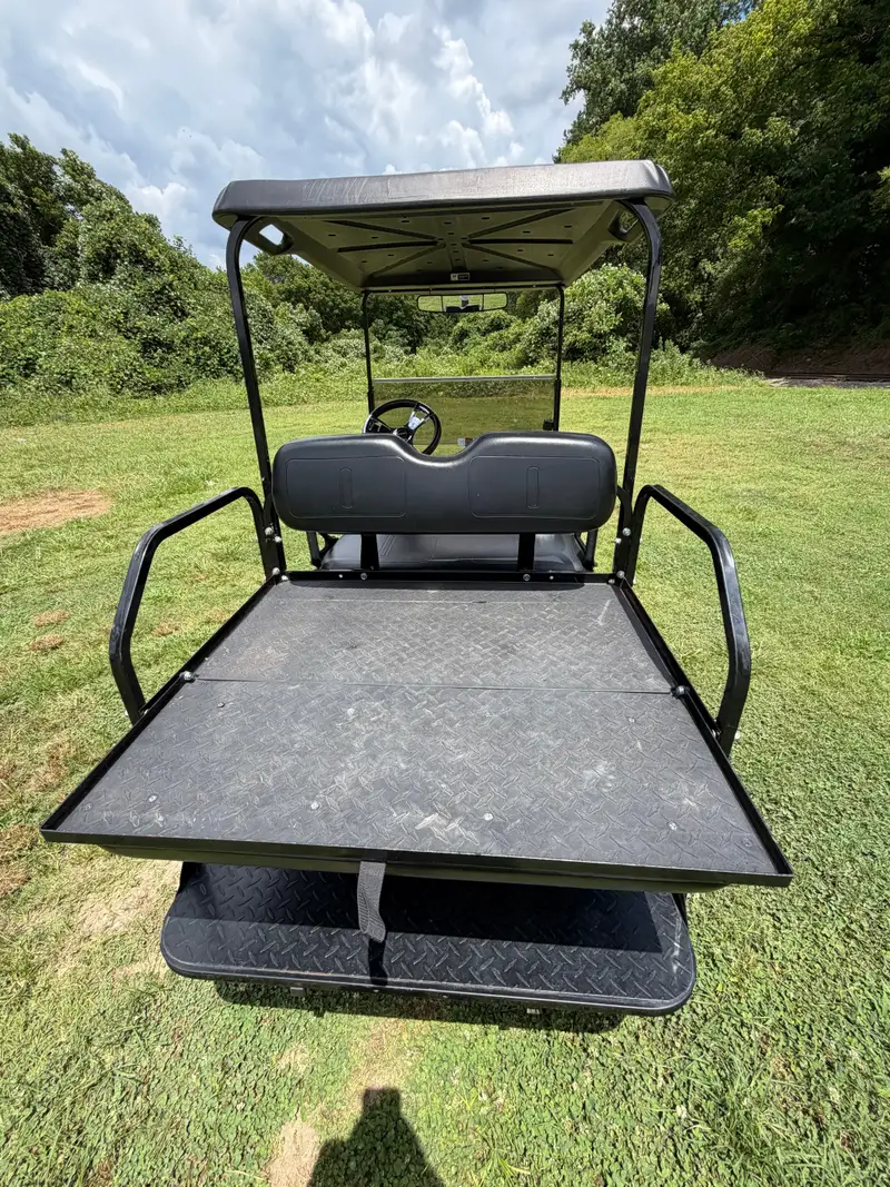2015 E-Z-GO TXT photo 5
