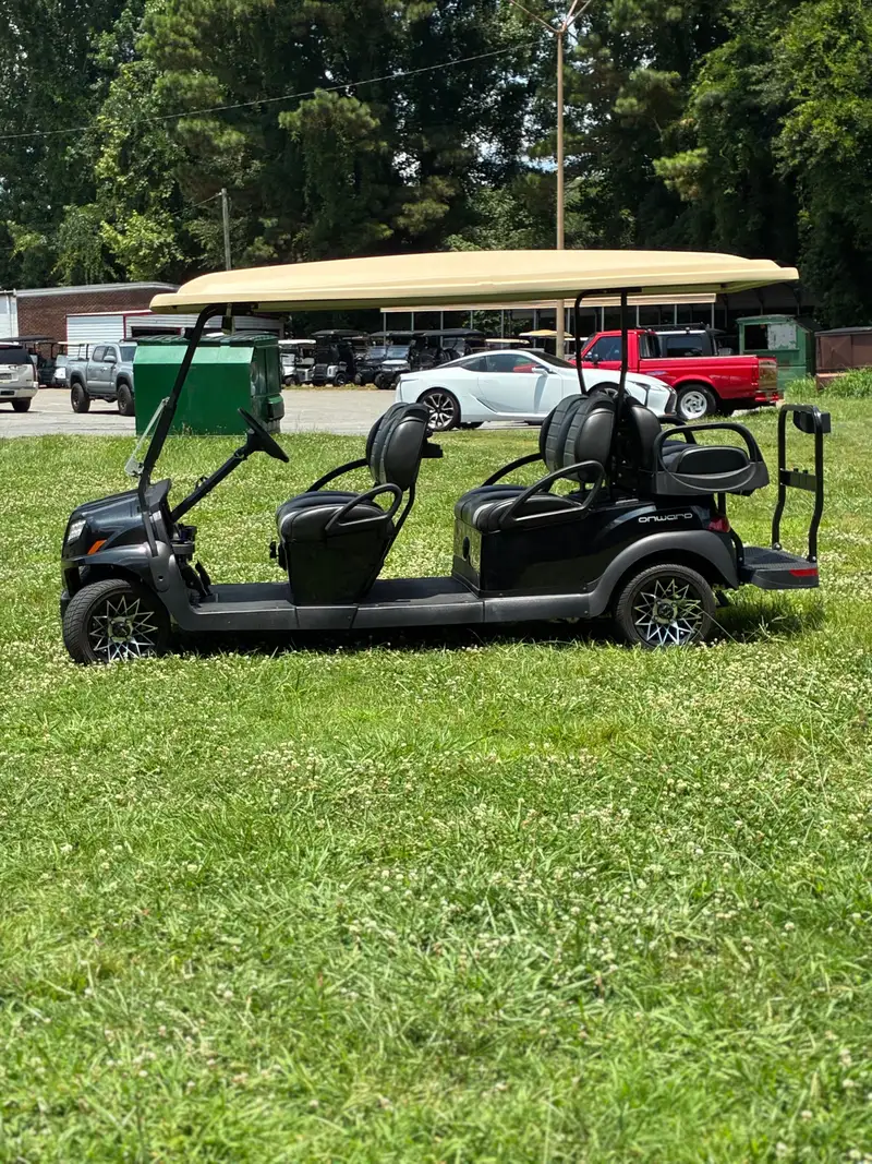 2022 Club Car Onward 6 Passenger photo 2