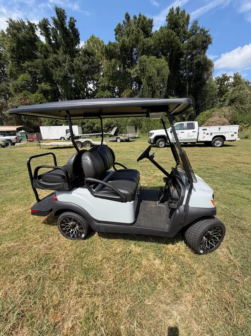 2027 Club Car Tempo photo 3