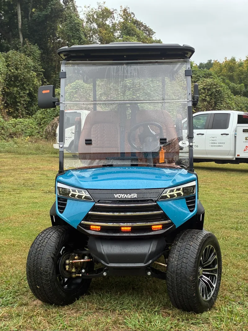 2027 VOYAGER Commander photo 2