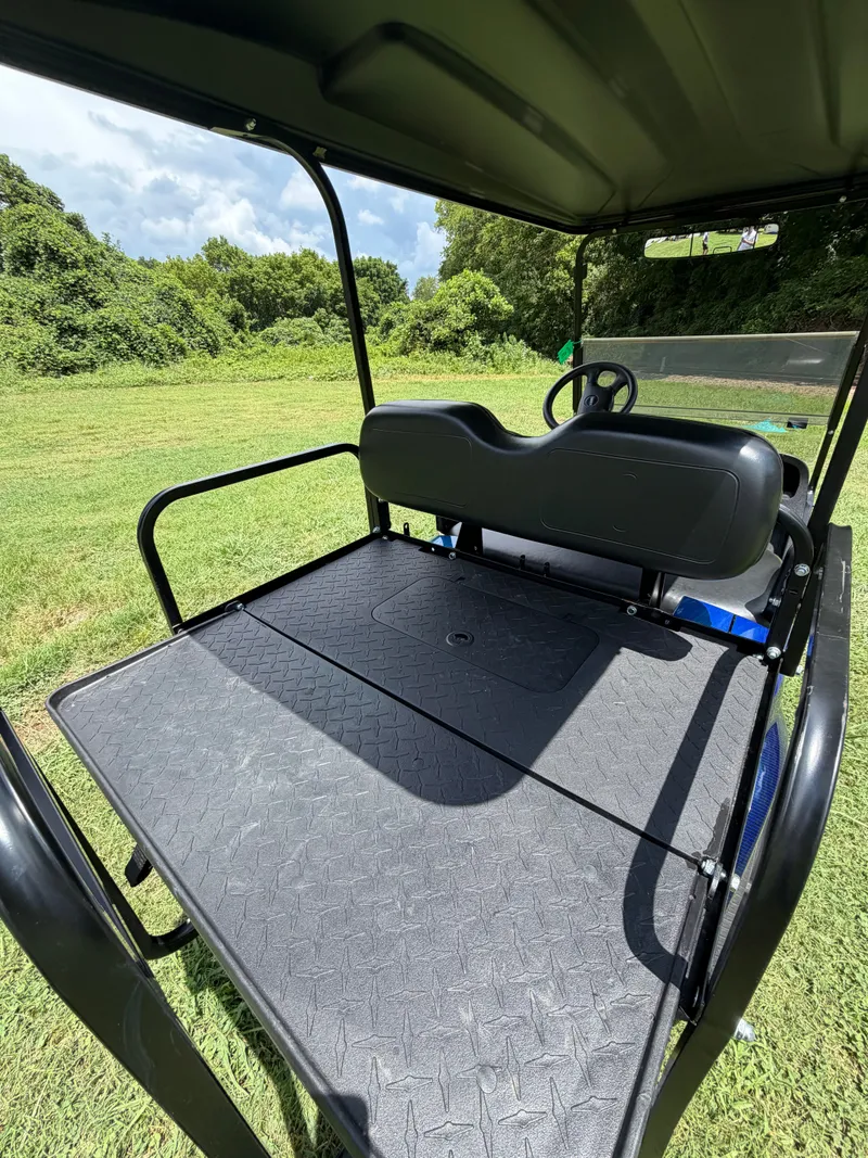 2022 E-Z-GO TXT photo 5