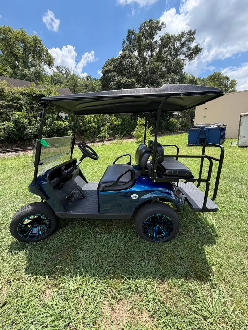 2022 E-Z-GO TXT photo 7