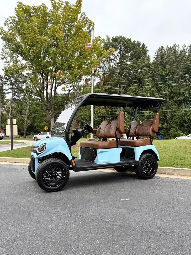 2027 E-Z-GO Liberty photo 10