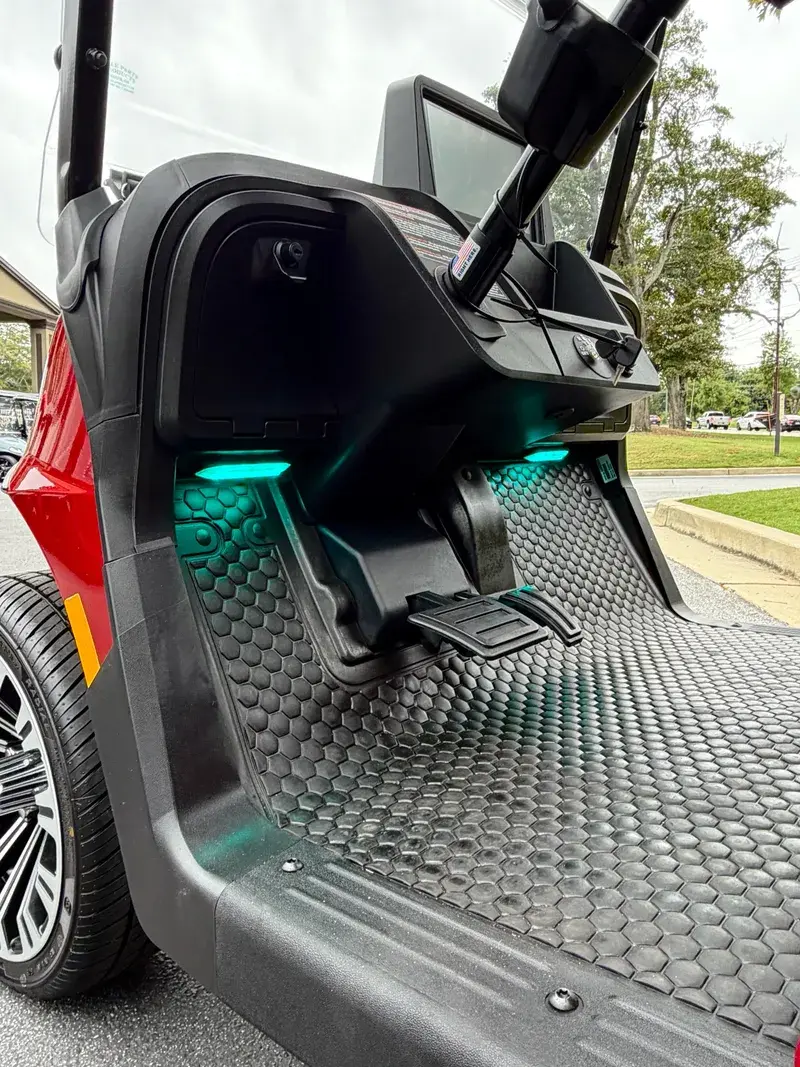 2026 E-Z-GO RXV ELiTE Lithium photo 6