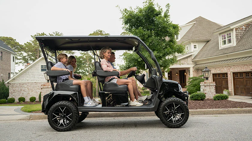 2027 E-Z-GO Liberty photo 9