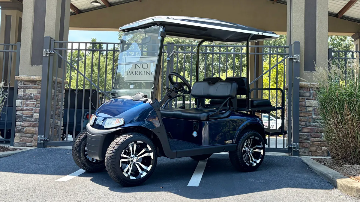 2021 E-Z-GO RXV photo 1