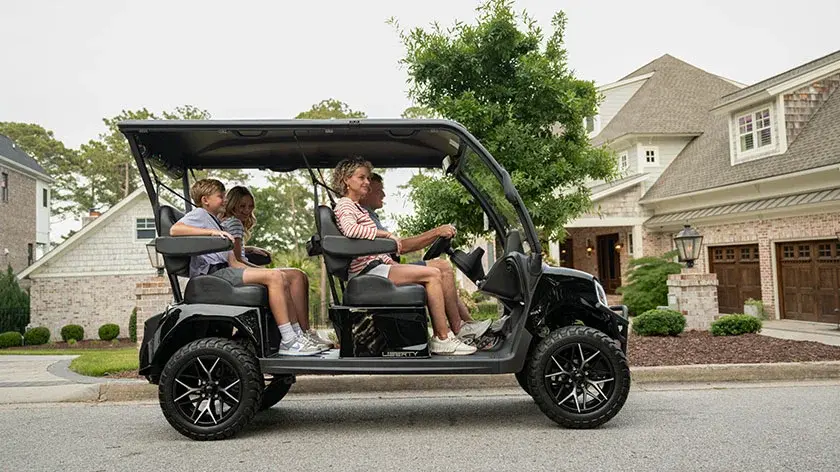 2027 E-Z-GO Liberty photo 9
