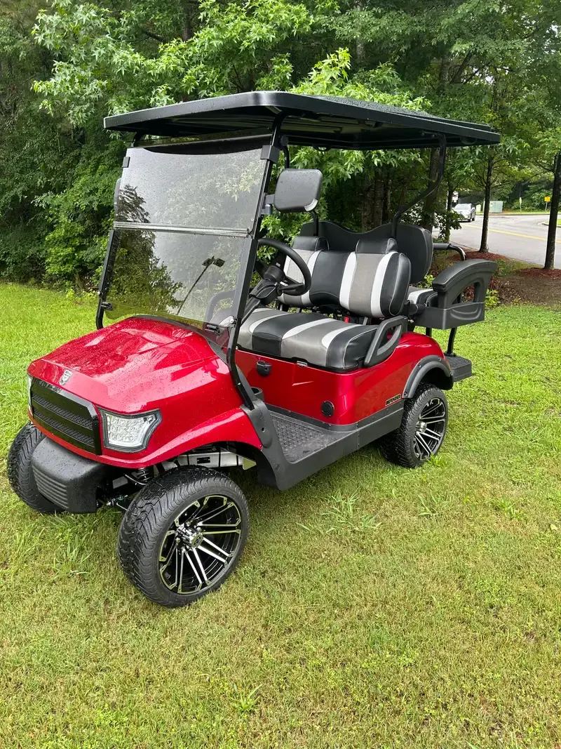 2023 Kodiak EV Defender photo 2