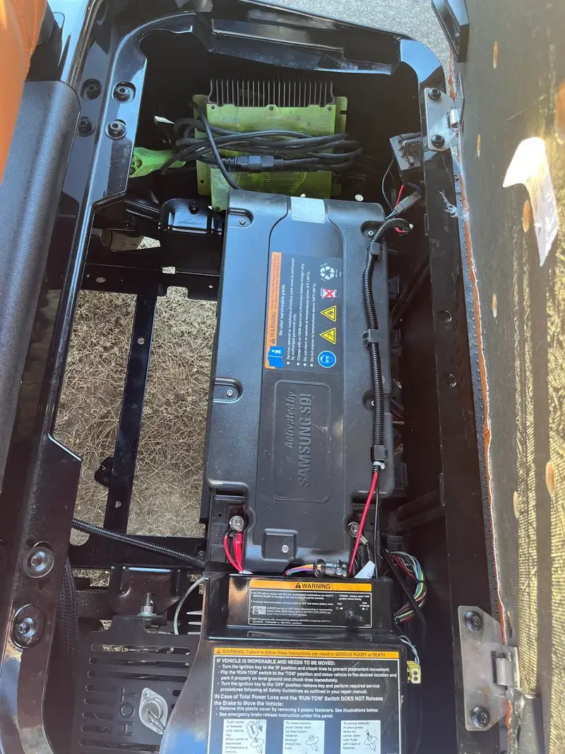 2026 E-Z-GO RXV ELiTE Lithium photo 4