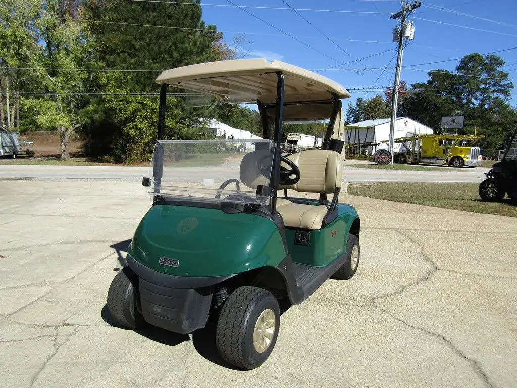 2022 E-Z-GO RXV ELiTE Lithium photo 1