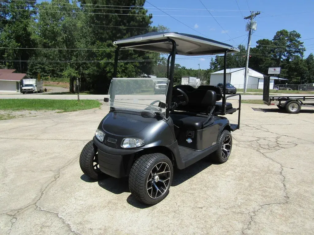 2021 E-Z-GO RXV ELiTE Lithium photo 1