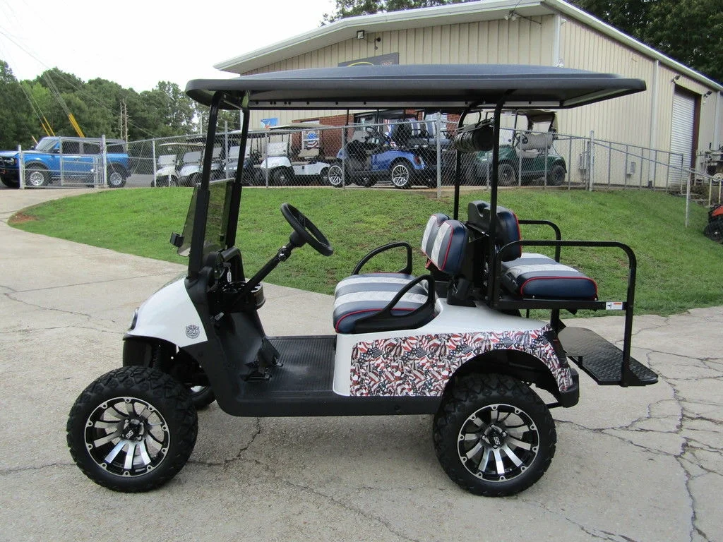 2020 E-Z-GO RXV photo 2