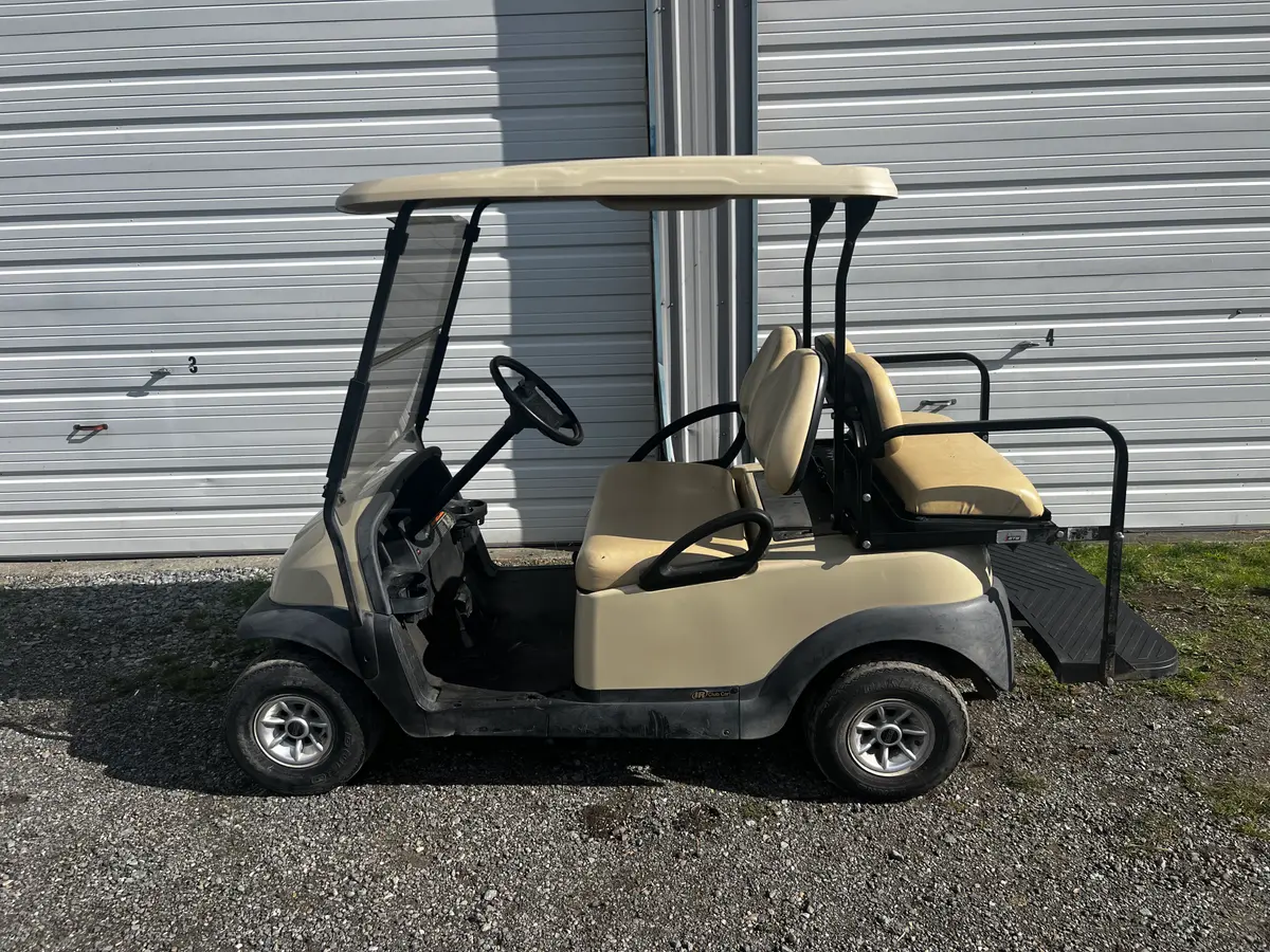 2006 Club Car Precedent Gas photo 2