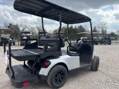 2026 E-Z-GO RXV Valor S photo 3