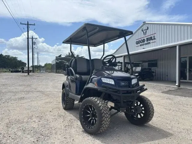 2026 E-Z-GO Express photo 9