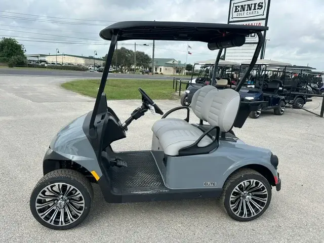 2026 E-Z-GO RXV ELiTE Lithium photo 2