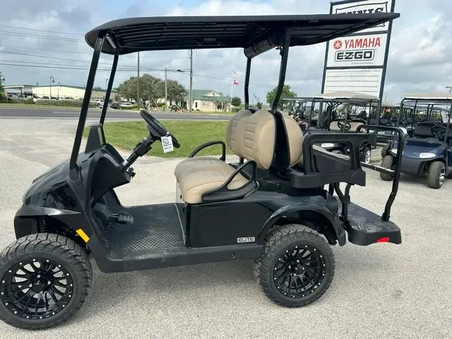 2026 E-Z-GO RXV ELiTE Lithium photo 2