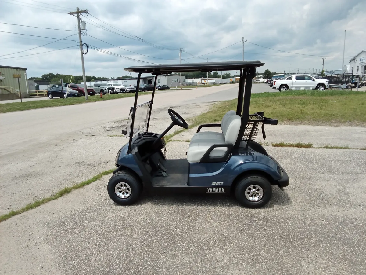 2027 Yamaha Drive QuieTech EFI photo 2