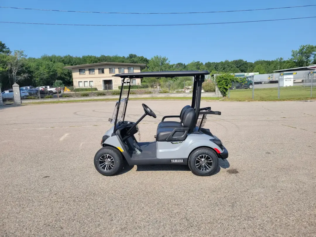 2027 Yamaha Drive QuieTech EFI photo 1