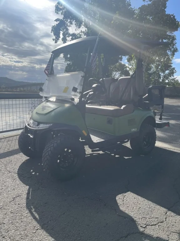 2026 E-Z-GO RXV ELiTE Lithium photo 3