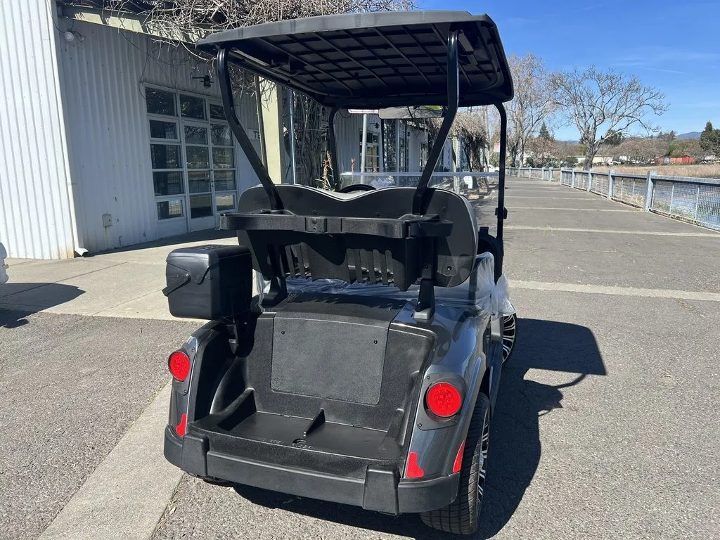 2026 E-Z-GO Freedom ELiTE Lithium photo 5