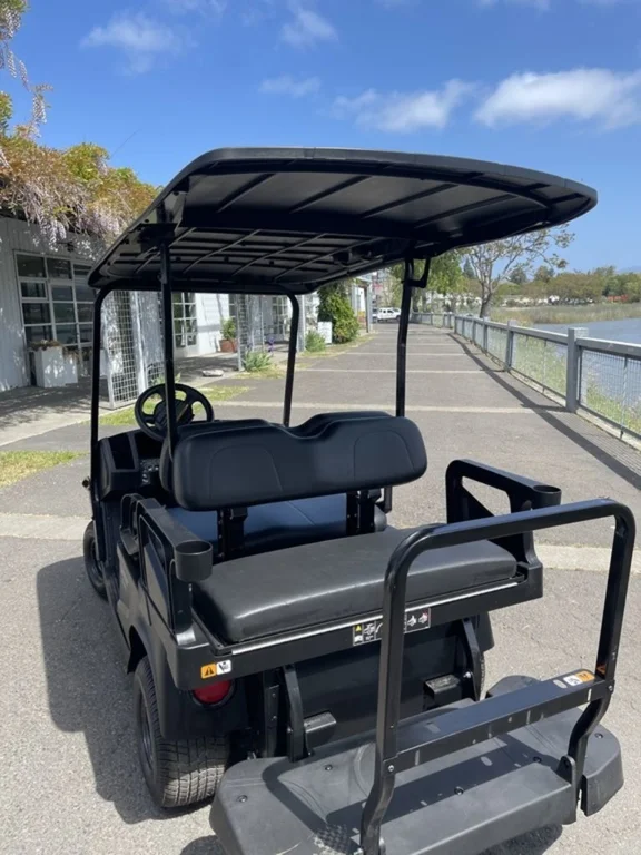 2023 Cushman Shuttle 2+2 photo 2